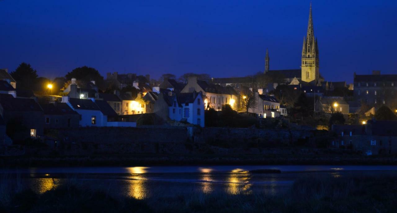 Le 29 d'à côté Bed and Breakfast Pont-Croix Esterno foto